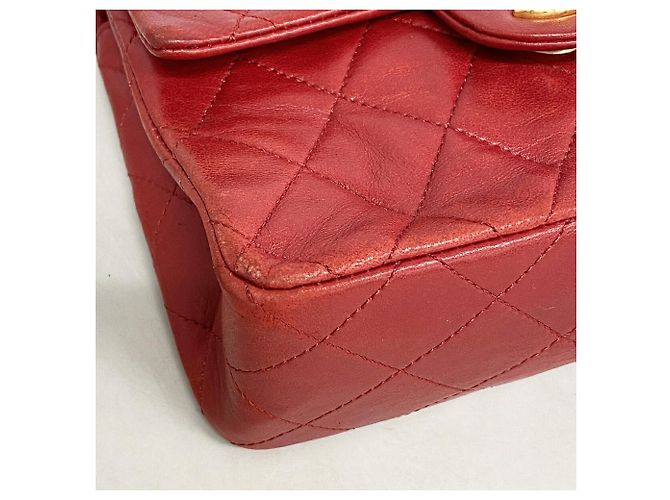 Bolsa de Ombro Chanel Mini Matelassé com Corrente Vermelho - vista 6