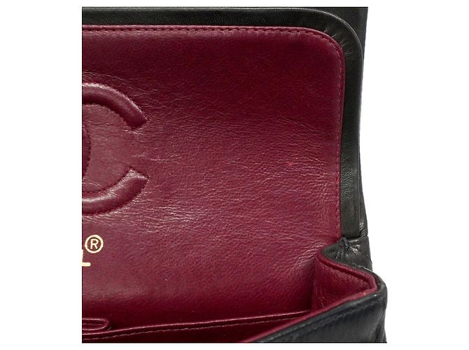 Borsa a tracolla Chanel Matelassé in pelle d'agnello nera Nero - vista 12