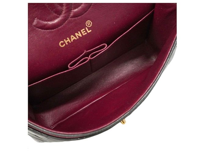 Borsa a tracolla Chanel Matelassé in pelle d'agnello nera Nero - vista 4
