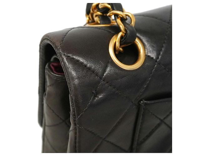 Borsa a tracolla Chanel Matelassé in pelle d'agnello nera Nero - vista 6