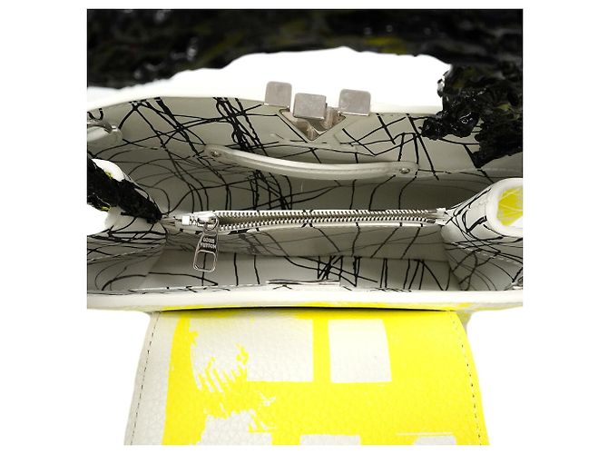 Bolsa Louis Vuitton Capucines BB Clock Branco Amarelo - vista 4
