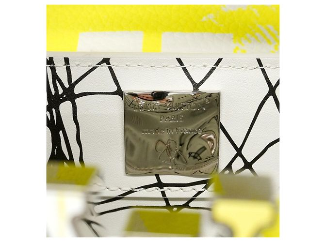 Bolsa Louis Vuitton Capucines BB Clock Branco Amarelo - vista 5
