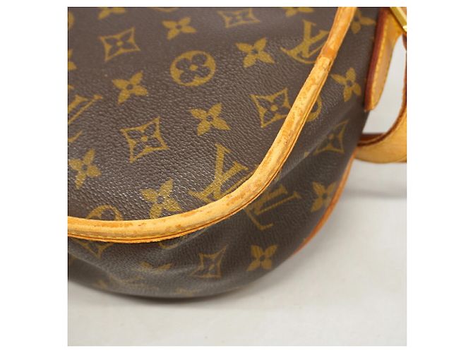 Louis Vuitton Monogram Menilmontant PM Schultertasche Braun - Ansicht 8