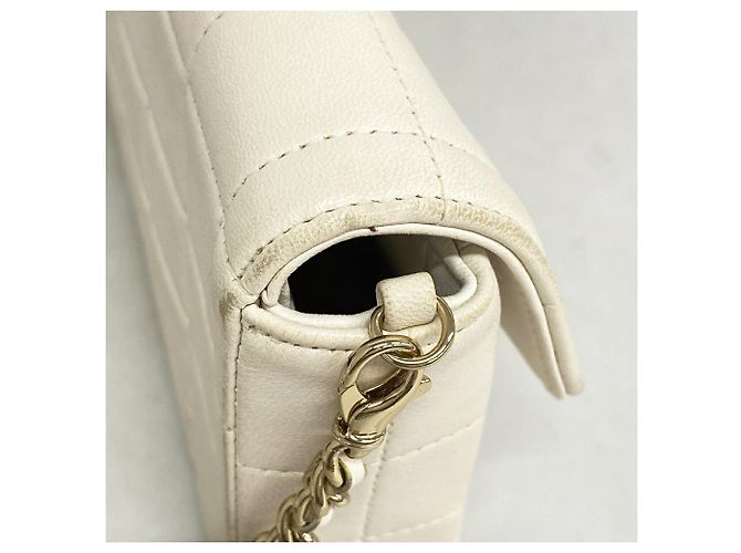 Chanel Chocolate Bar Schultertasche mit Kette Weiß - Ansicht 7