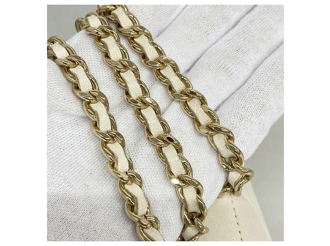 Chanel Chocolate Bar Schultertasche mit Kette Weiß - Ansicht 8