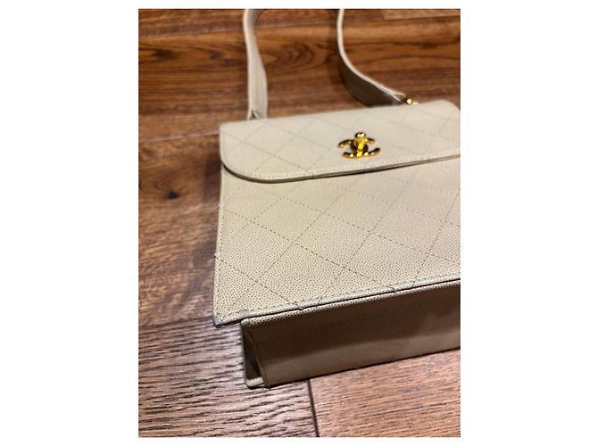 Chanel Bolsa de aba acolchoada couro caviar bege - vista 11