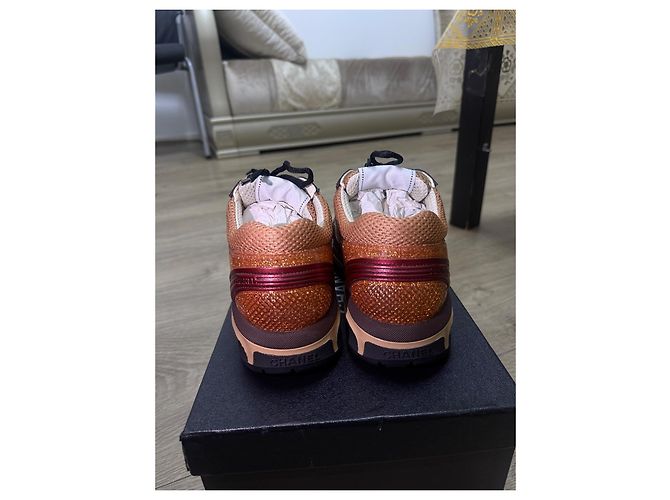 Sapatilhas Chanel em couro e tecido glitter castanho e dourado Marrom - vista 5