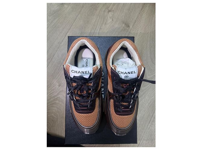 Sapatilhas Chanel em couro e tecido glitter castanho e dourado Marrom - vista 6