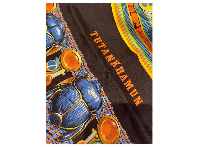 Hermès Pañuelo de Seda Tutankhamon Negro Blanco Azul Dorado Naranja - vista 4