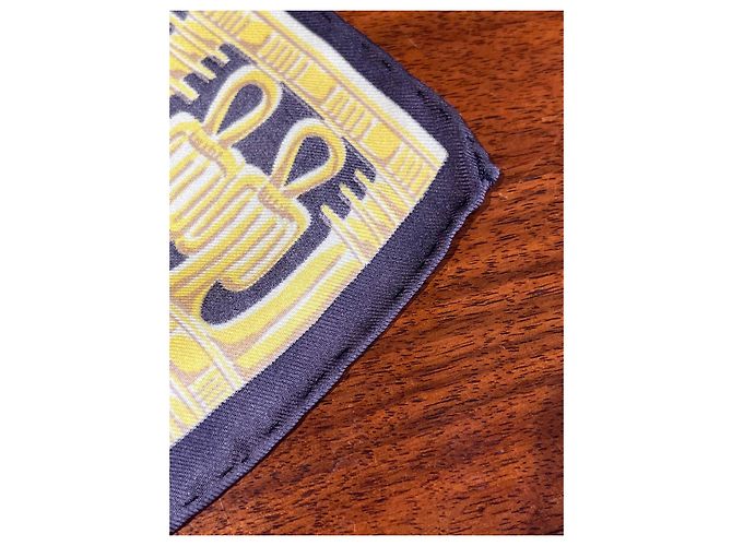 Hermès Pañuelo de Seda Tutankhamon Negro Blanco Azul Dorado Naranja - vista 6