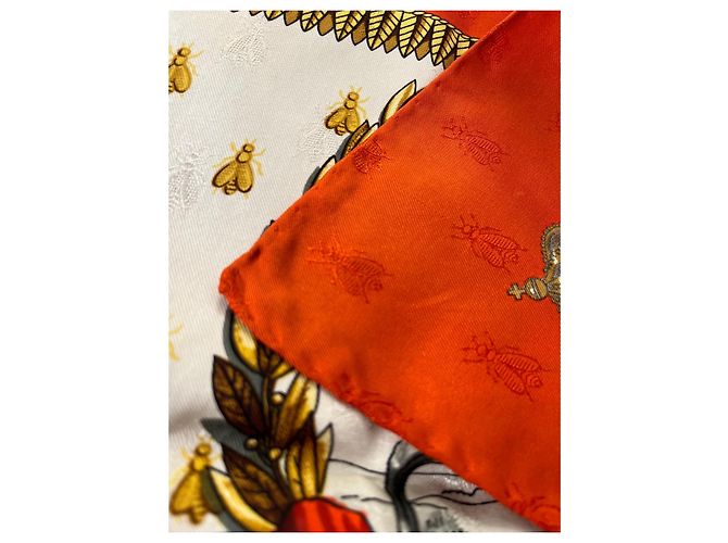 Hermès Pañuelo de seda Napoléon Castaño Negro Blanco Roja Verde Naranja Gold hardware - vista 3
