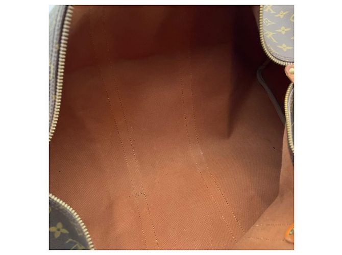 Bolsa Boston Louis Vuitton Keepall 50 Monogram Marrom Monograma - vista 14