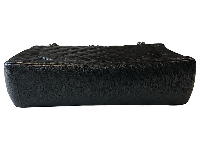 Chanel Timeless - Classic Double Flap Quilted Caviar Maxi 33 x 23 x 10 Nero - vista 3
