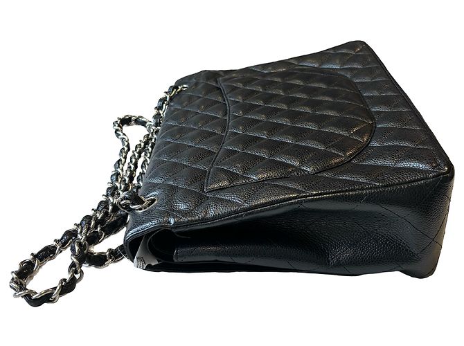 Chanel Timeless - Classic Double Flap Quilted Caviar Maxi 33 x 23 x 10 Nero - vista 4