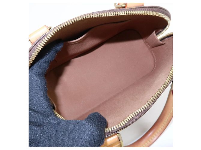 Louis Vuitton Alma BB Monogram Castaño - vista 2