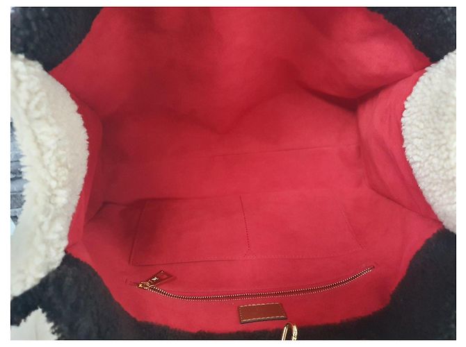 Louis Vuitton OnTheGo GM Teddy Shearling - Marrón Castaño Blanco - vista 5