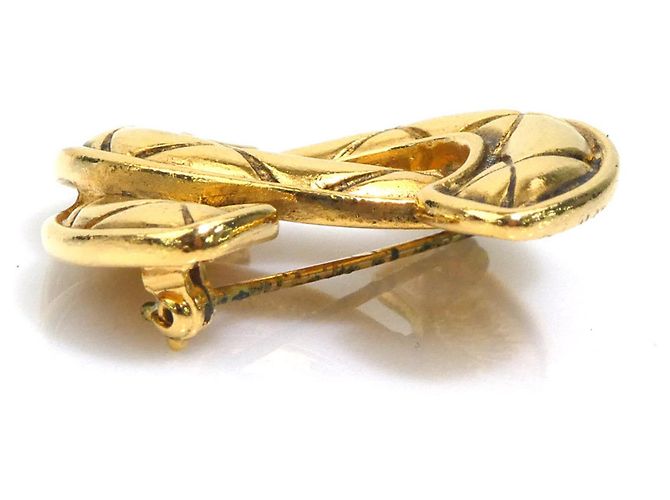 Broche en métal doré Chanel - vue 4
