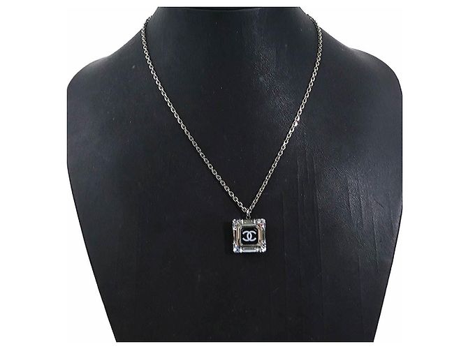 Colar Chanel Preto e Prata - vista 11