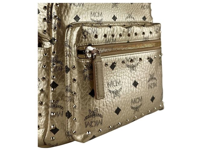 Sac à dos MCM en cuir noir et doré - vue 11