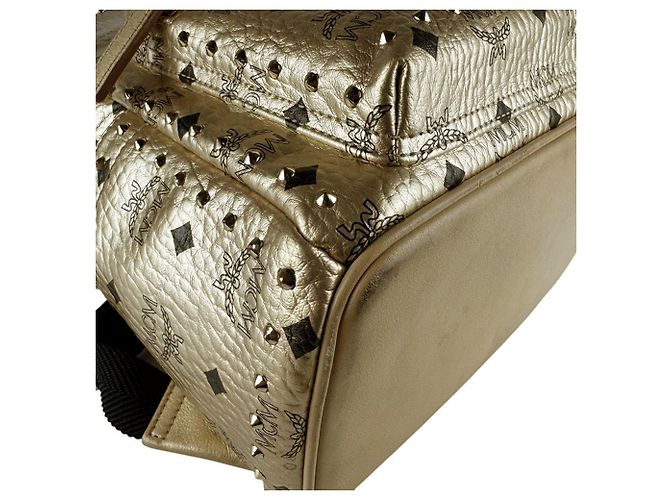 Sac à dos MCM en cuir noir et doré - vue 8