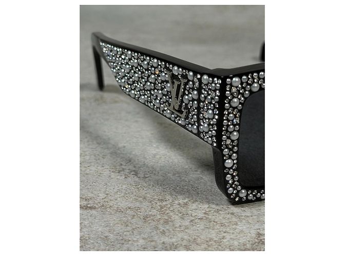 Louis Vuitton Occhiali da Sole Quadrati Perle e Strass SS24 Nero Silver hardware - vista 14