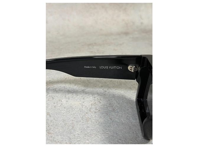 Louis Vuitton Occhiali da Sole Quadrati Perle e Strass SS24 Nero Silver hardware - vista 3