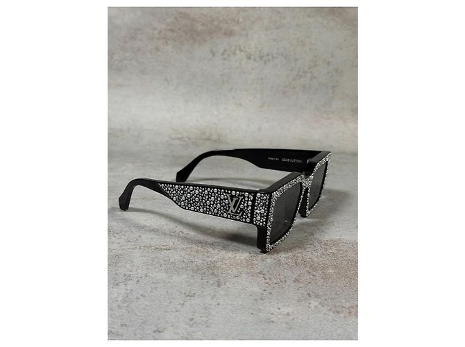 Louis Vuitton Occhiali da Sole Quadrati Perle e Strass SS24 Nero Silver hardware - vista 4