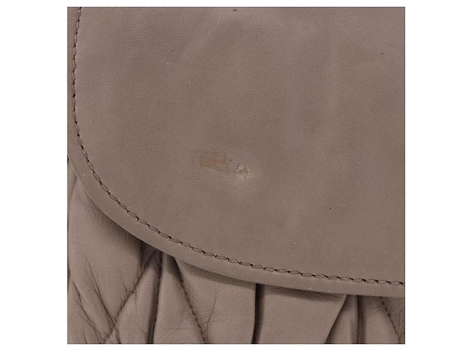 Miu Miu Chain Pushlock Matelassé Nappa Leather Beige - Ansicht 7