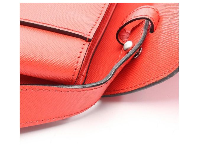 MCM 2-Way Lederhandtasche in Rot - Ansicht 9