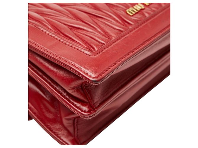 Borsa a tracolla con catena Miu Miu Matelassé Rosso - vista 7