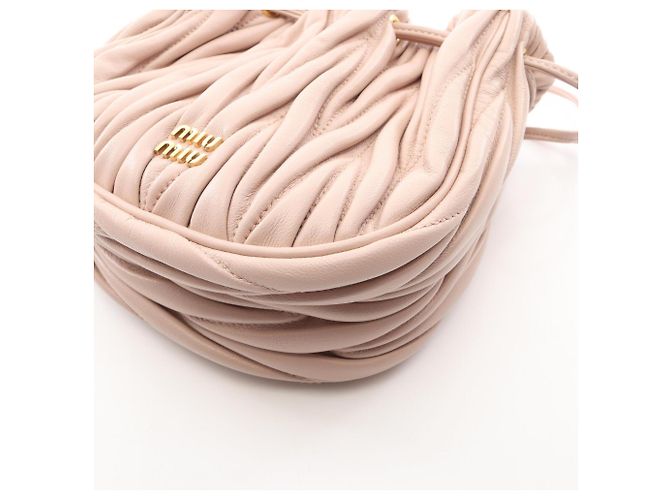 Bolso Pouch Miu Miu Matelassé Rosa - vista 5