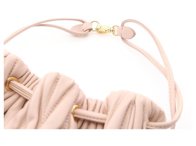 Bolso Pouch Miu Miu Matelassé Rosa - vista 6