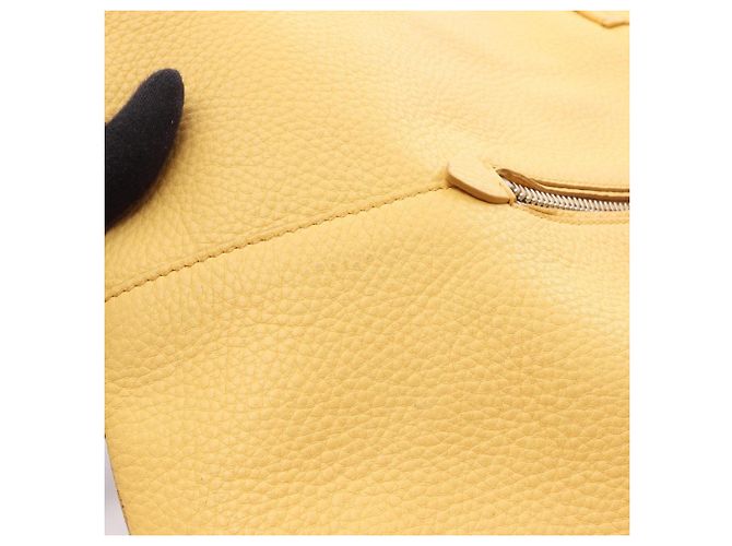Borsa Tote Miu Miu in pelle gialla Giallo - vista 10