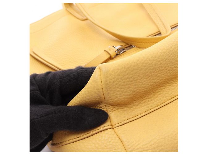 Borsa Tote Miu Miu in pelle gialla Giallo - vista 13