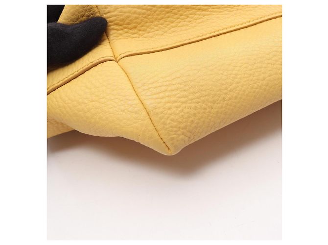 Borsa Tote Miu Miu in pelle gialla Giallo - vista 14