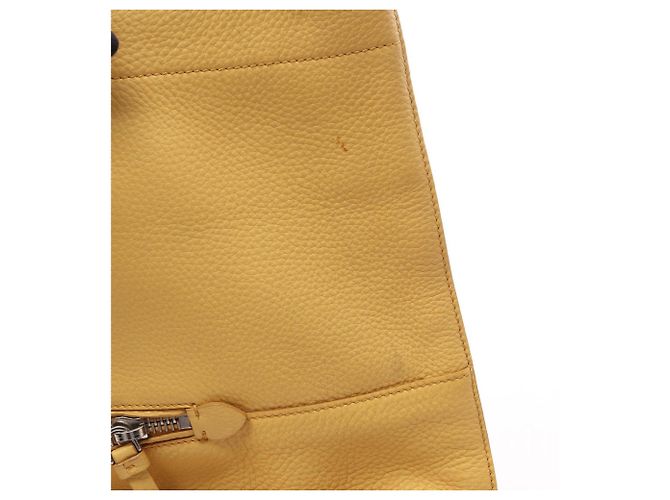 Borsa Tote Miu Miu in pelle gialla Giallo - vista 15