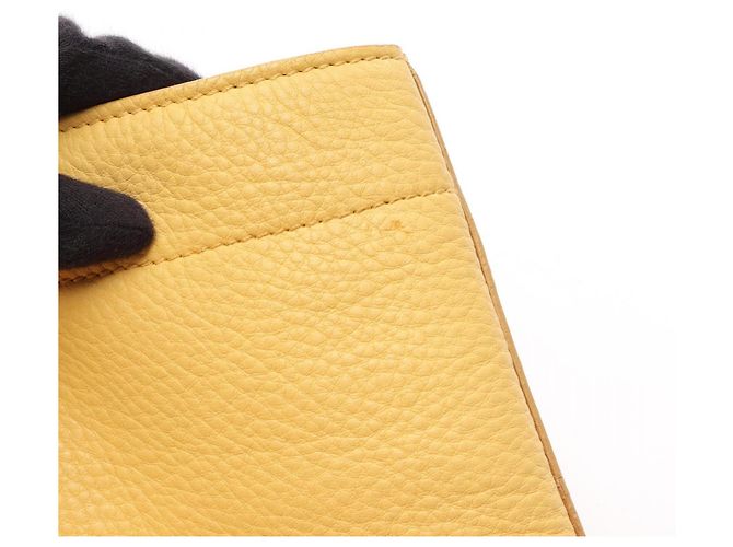 Borsa Tote Miu Miu in pelle gialla Giallo - vista 8