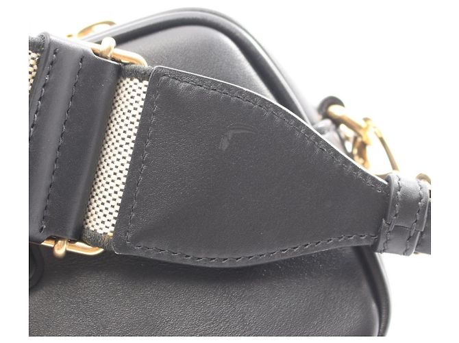 Miu Miu Safety gesteppte Schultertasche Schwarz - Ansicht 10