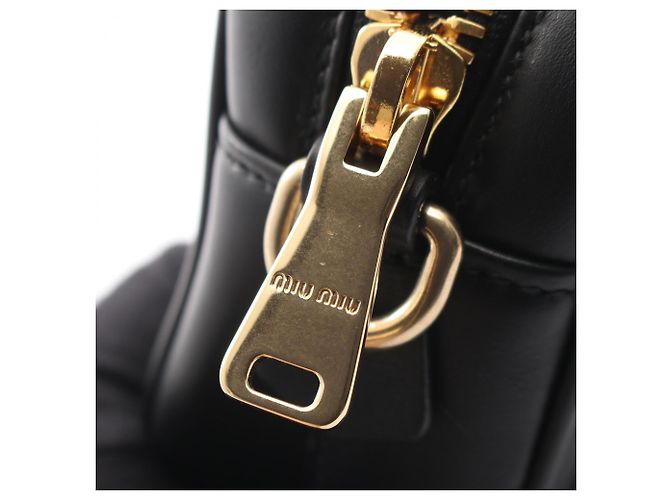 Miu Miu Safety gesteppte Schultertasche Schwarz - Ansicht 8