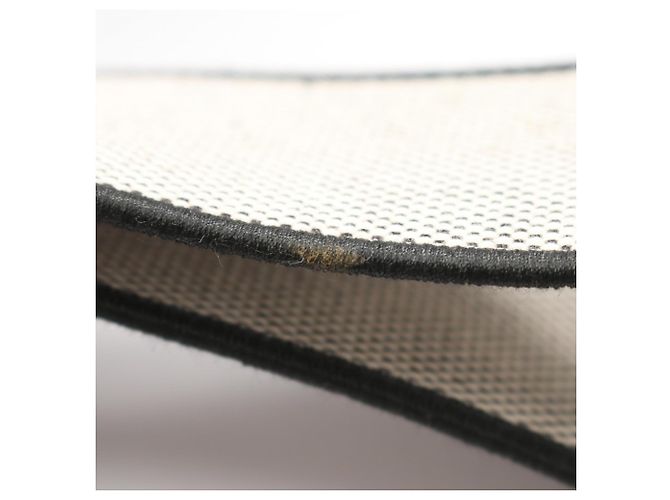Miu Miu Safety gesteppte Schultertasche Schwarz - Ansicht 9