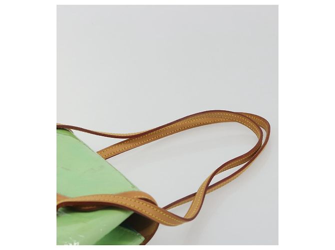 LOUIS VUITTON Vernis Biscayne Bay PM Shoulder Bag Peppermint M91289 Auth ep15577 Green - view 8