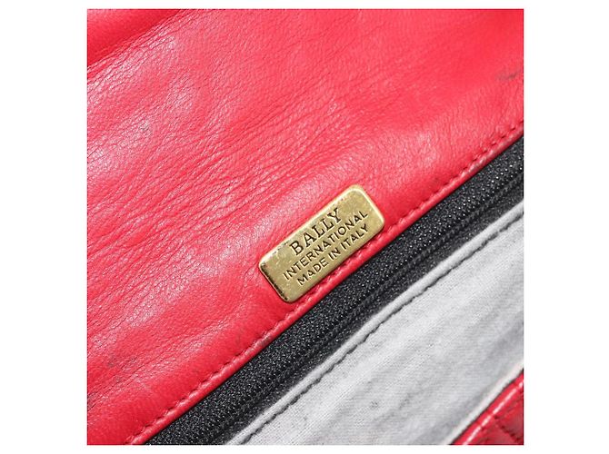 Bolsa de Ombro com Corrente BALLY em Couro Vermelho e Ouro Auth 195012 Dourado - vista 17
