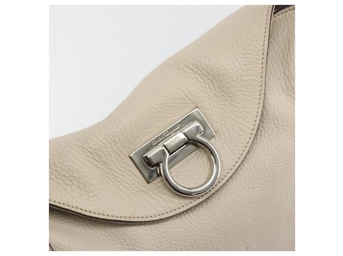 Borsa a tracolla Salvatore Ferragamo Gancini in pelle Ivory Silver Auth 196279 Argento Crudo - vista 14