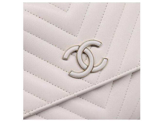 Borsa a tracolla CHANEL V Stitch Chain Chevron in pelle Bianco Navy CC Auth BA15077SAM Blu navy - vista 14