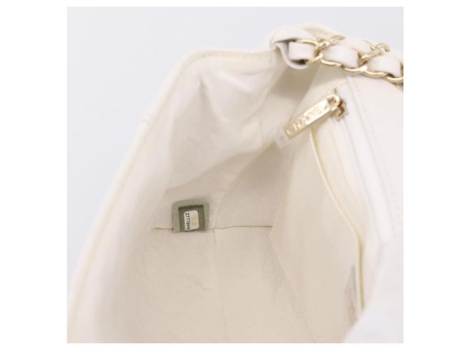 Borsa a tracolla CHANEL V Stitch Chain Chevron in pelle Bianco Navy CC Auth BA15077SAM Blu navy - vista 20