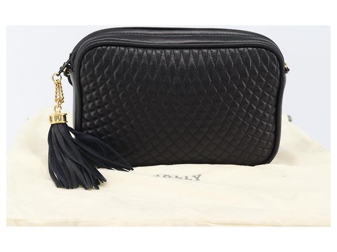 Bolsa de Ombro com Corrente BALLY em Couro Preto e Dourado Auth BA15570A - vista 23