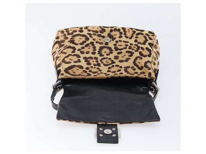 Borsa a tracolla FENDI Mamma Baguette in pelle Harako Beige Silver Auth am12627SAM Argento - vista 18