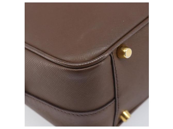 Borsa a mano PRADA Galleria in pelle Saffiano Marrone Oro Auth 204156A D'oro - vista 15