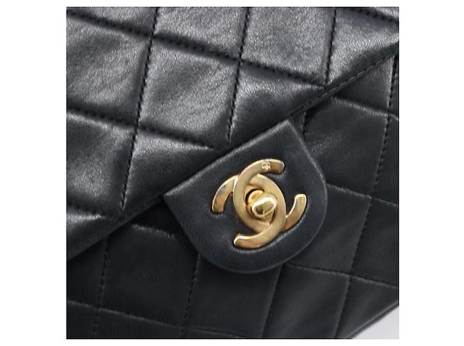 Borsa a tracolla CHANEL Mini Matelasse 20 Chain in pelle d'agnello nera e oro CC Auth 204583V Nero - vista 15
