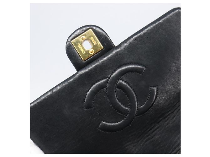 Borsa a tracolla CHANEL Mini Matelasse 20 Chain in pelle d'agnello nera e oro CC Auth 204583V Nero - vista 17